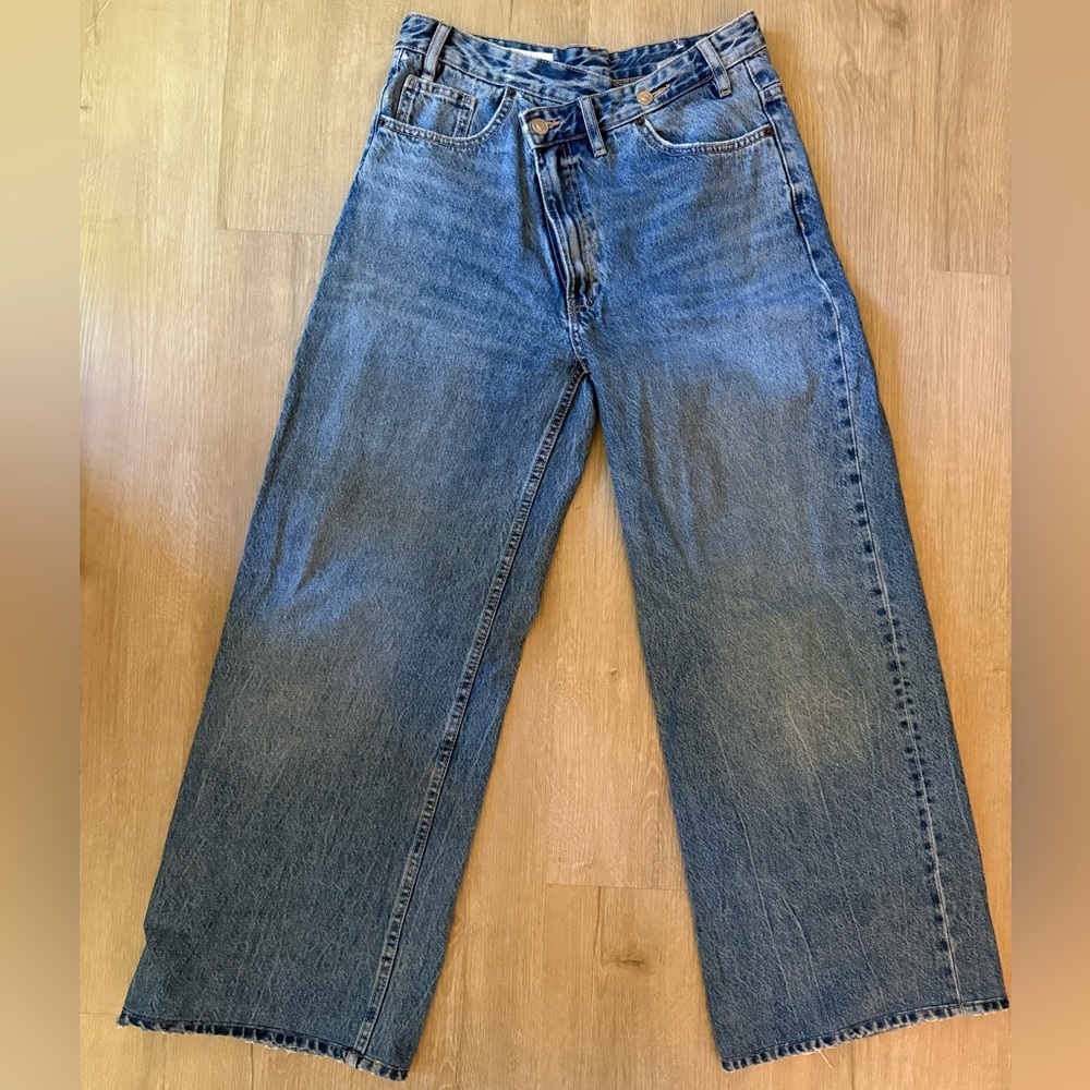 Zara Criss Cross Waistband Relaxed Fit Blue Jeans